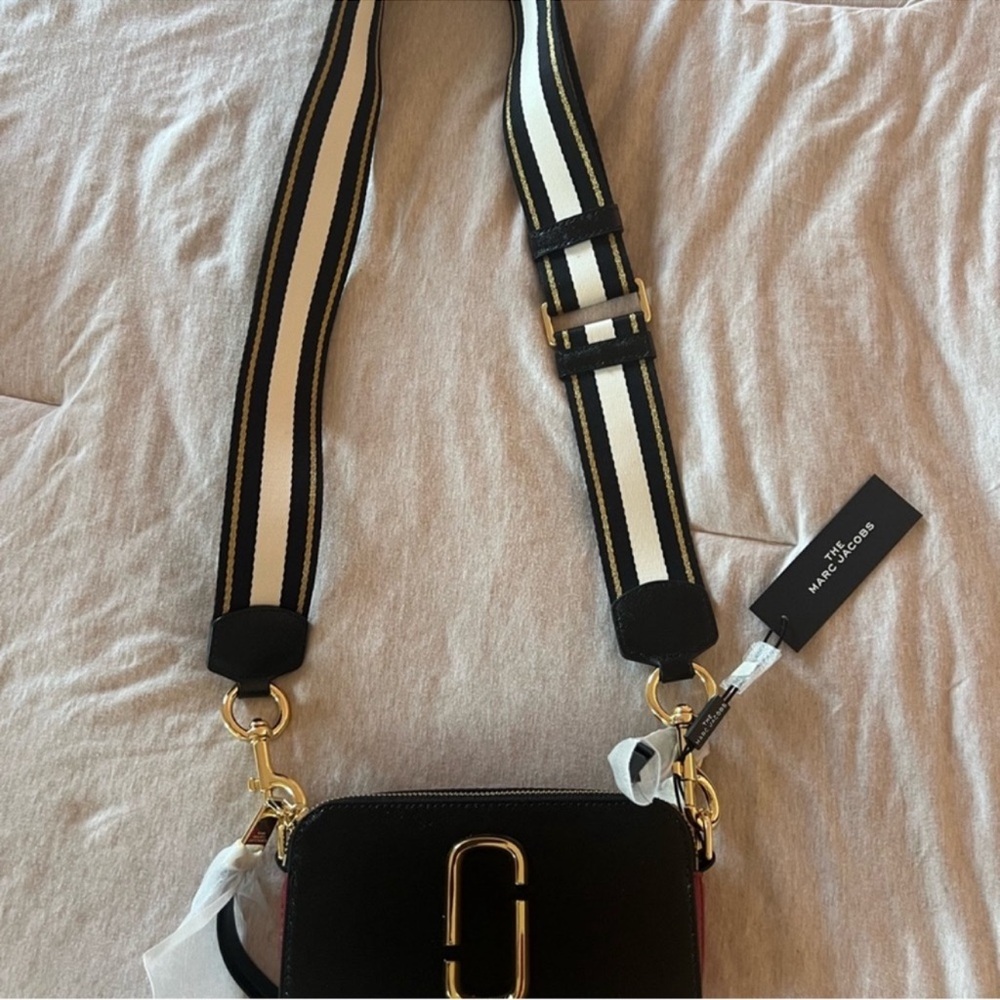 Marc Jacobs Black and Burgundy Snapshot Crossbody Bag - Picture 6 of 8